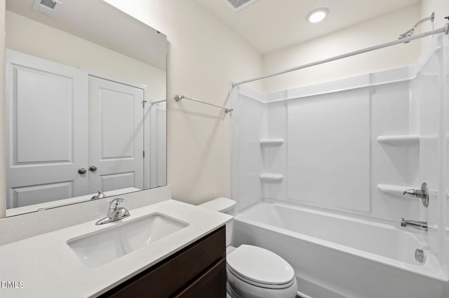 835 Golden Plum Lane, Zebulon, NC 27597