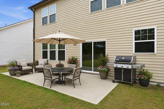 835 Golden Plum Lane, Zebulon, NC 27597