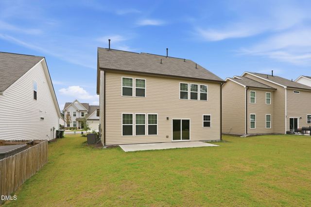 835 Golden Plum Lane, Zebulon, NC 27597