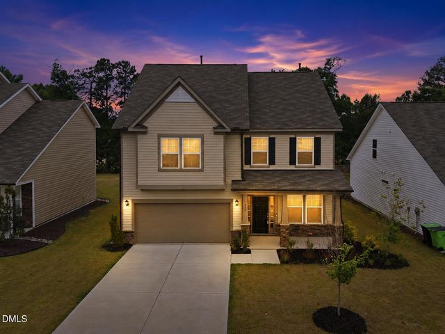 835 Golden Plum Lane, Zebulon, NC 27597