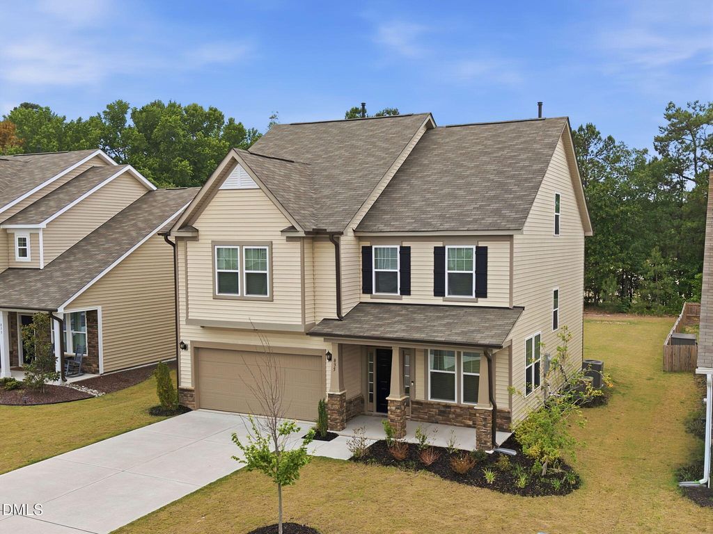 835 Golden Plum Lane, Zebulon, NC 27597