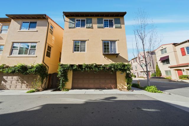 44003 Degas Ter, Fremont, CA 94539