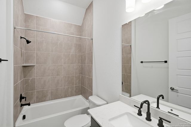 117 Merry Calf Lane, San Antonio, TX 78006