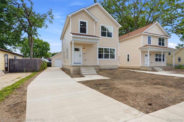 27828 Groveland Street, Madison Heights, MI 48071