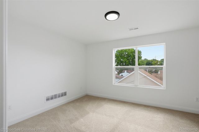 27828 Groveland Street, Madison Heights, MI 48071
