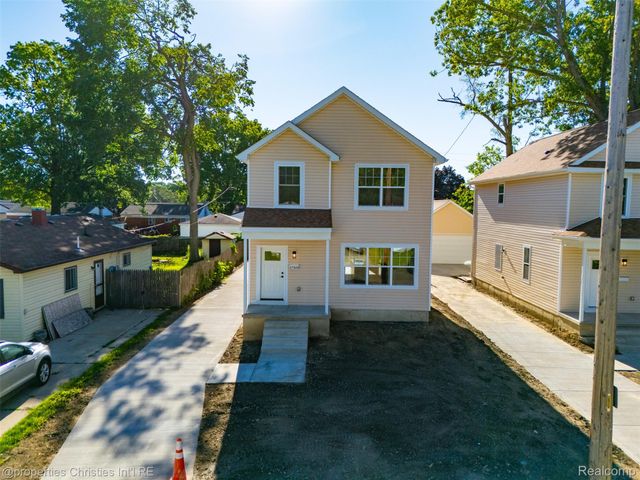 27828 Groveland Street, Madison Heights, MI 48071