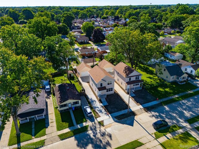 27828 Groveland Street, Madison Heights, MI 48071