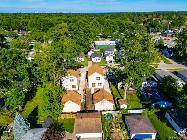 27828 Groveland Street, Madison Heights, MI 48071