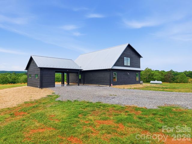 211 Race Path Road, Union Grove, NC 28689