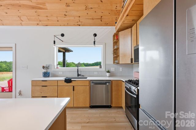 211 Race Path Road, Union Grove, NC 28689