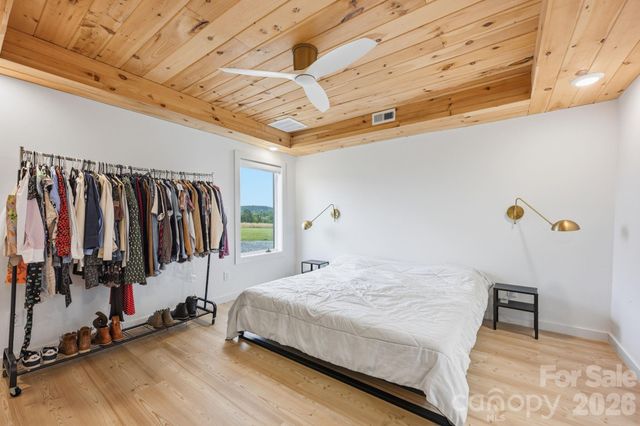 211 Race Path Road, Union Grove, NC 28689
