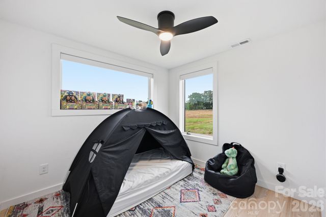 211 Race Path Road, Union Grove, NC 28689