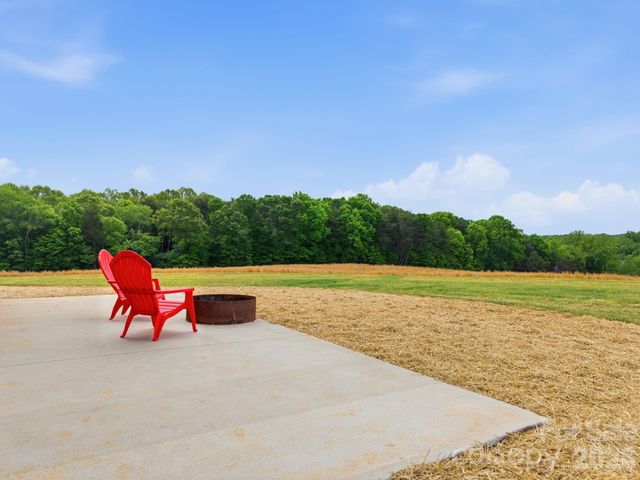 211 Race Path Road, Union Grove, NC 28689
