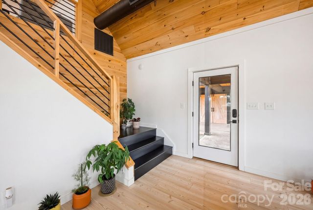 211 Race Path Road, Union Grove, NC 28689
