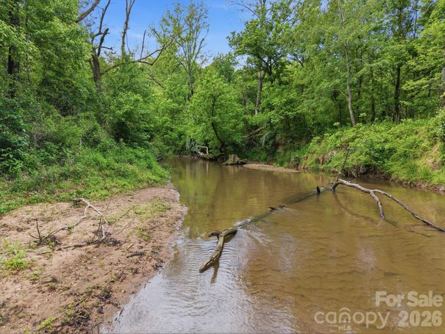 211 Race Path Road, Union Grove, NC 28689