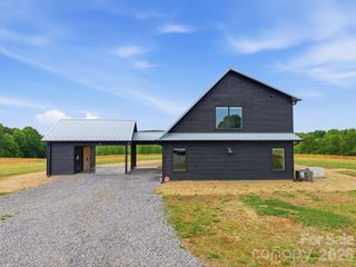 211 Race Path Road, Union Grove, NC 28689