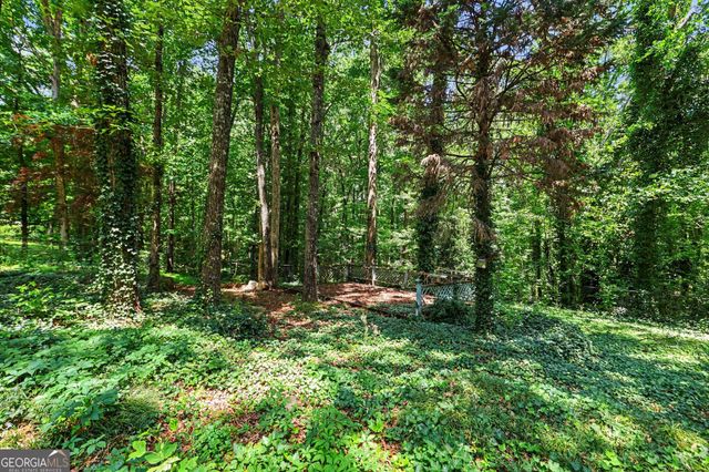6726 Pin Oak Drive, Douglasville, GA 30135