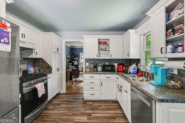 6726 Pin Oak Drive, Douglasville, GA 30135