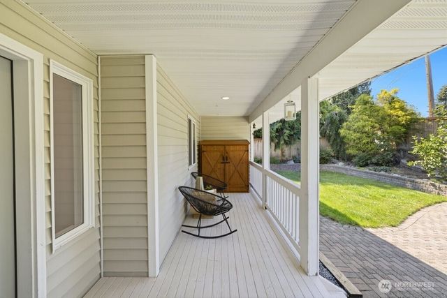 7547 NE 200th Street, Kenmore, WA 98028
