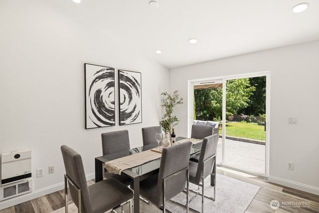 7547 NE 200th Street, Kenmore, WA 98028