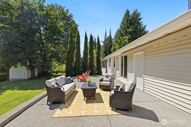 7547 NE 200th Street, Kenmore, WA 98028