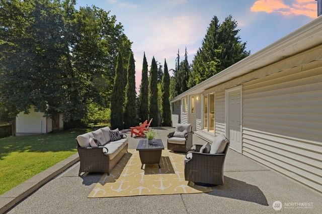 7547 NE 200th Street, Kenmore, WA 98028