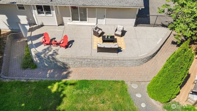 7547 NE 200th Street, Kenmore, WA 98028