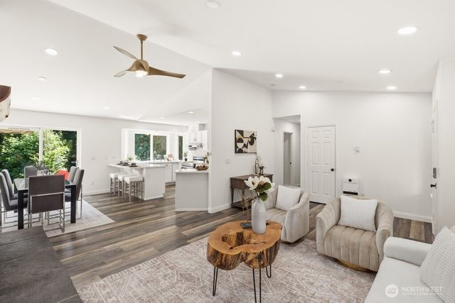 7547 NE 200th Street, Kenmore, WA 98028