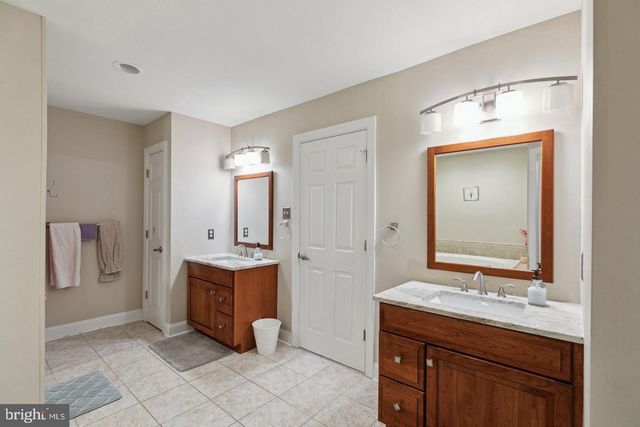18 SHARPLEY DR, Chadds Ford, PA 19317