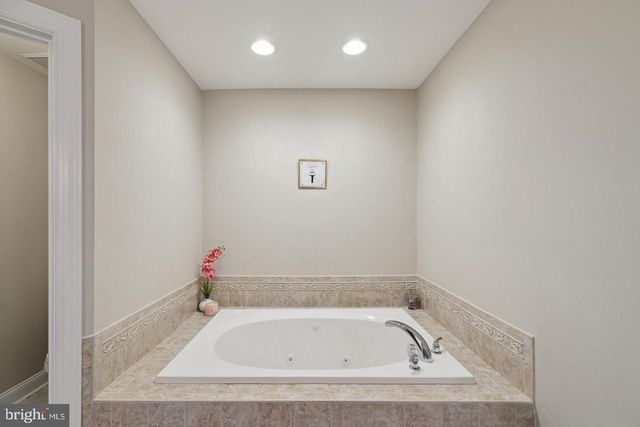 18 SHARPLEY DR, Chadds Ford, PA 19317