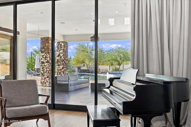 9134 W HAPPY VALLEY Road, Peoria, AZ 85383