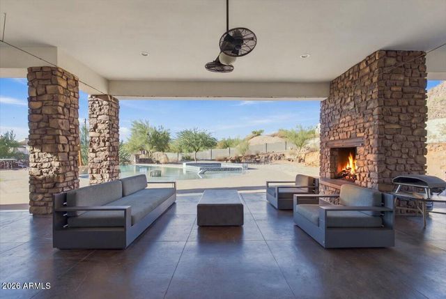 9134 W HAPPY VALLEY Road, Peoria, AZ 85383