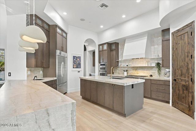 9134 W HAPPY VALLEY Road, Peoria, AZ 85383