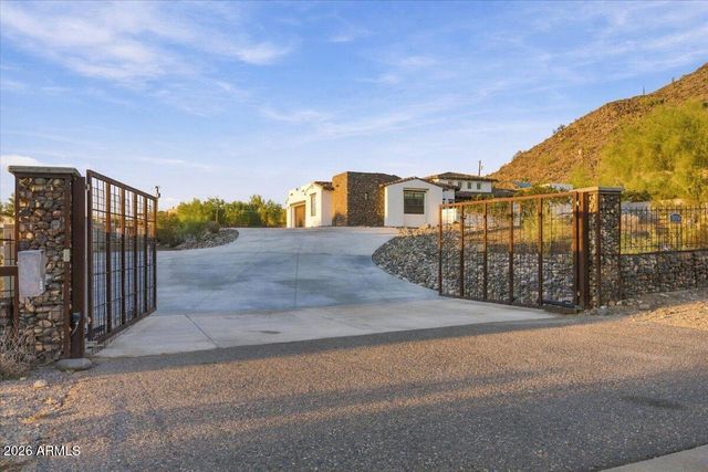 9134 W HAPPY VALLEY Road, Peoria, AZ 85383