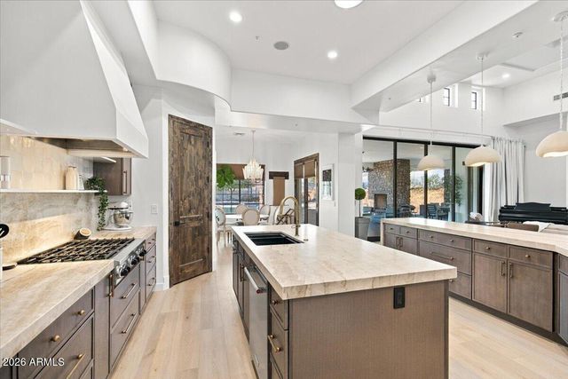 9134 W HAPPY VALLEY Road, Peoria, AZ 85383