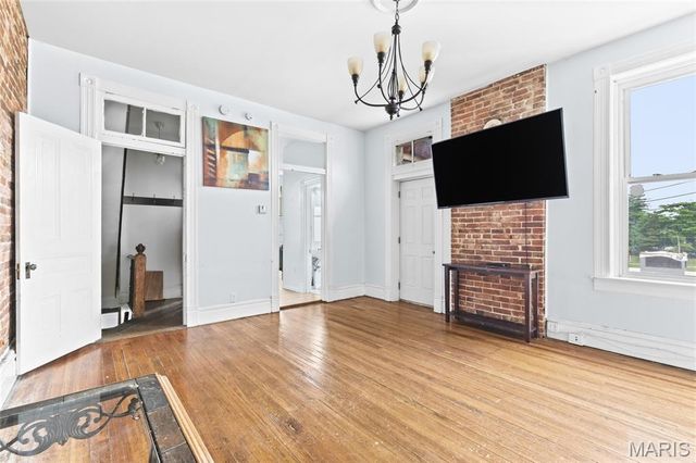 2813 Mount Pleasant Street, St Louis, MO 63111