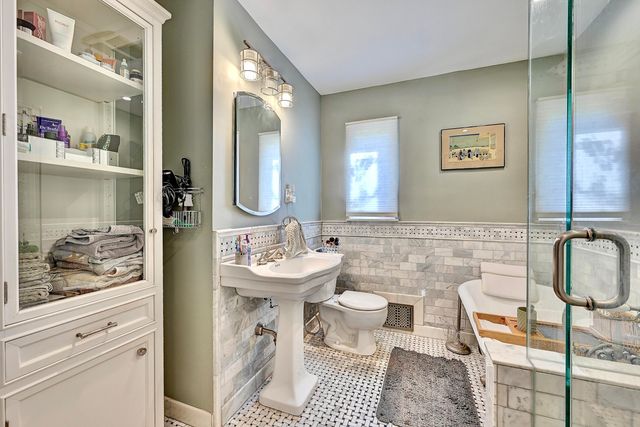 47 Pleasant Ridge Avenue, Fort Mitchell, KY 41011