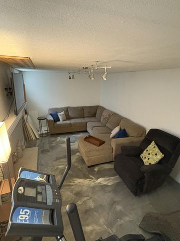 47 Pleasant Ridge Avenue, Fort Mitchell, KY 41011