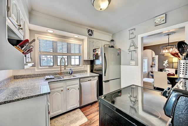 47 Pleasant Ridge Avenue, Fort Mitchell, KY 41011