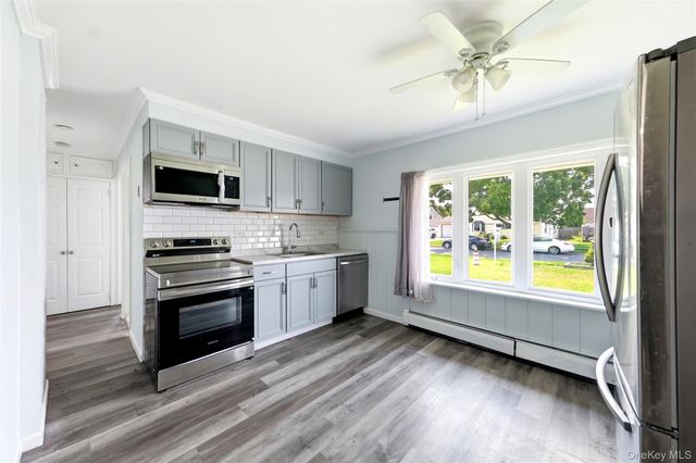 63 Blacksmith Rd, Levittown, NY 11756