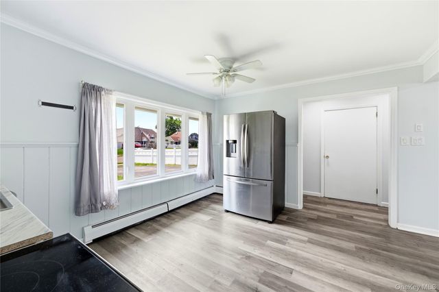 63 Blacksmith Rd, Levittown, NY 11756