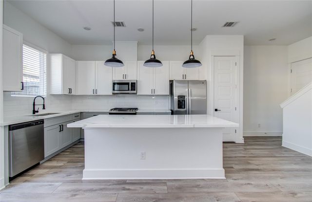 2054 Johanna Creek Drive, Houston, TX 77055