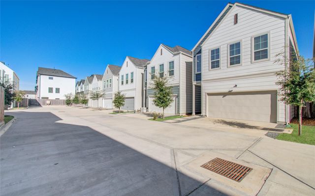 2054 Johanna Creek Drive, Houston, TX 77055