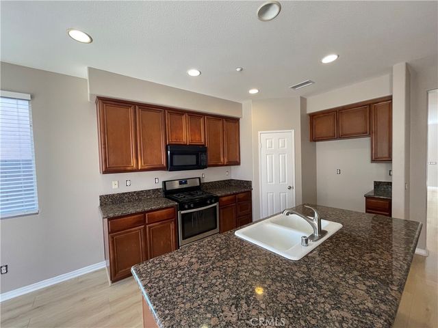 16141 San Jacinto ave, Fontana, CA 92336