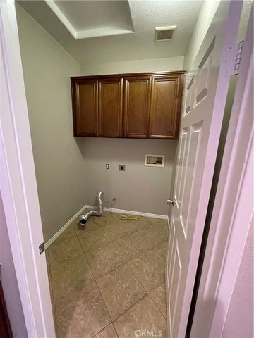 16141 San Jacinto ave, Fontana, CA 92336