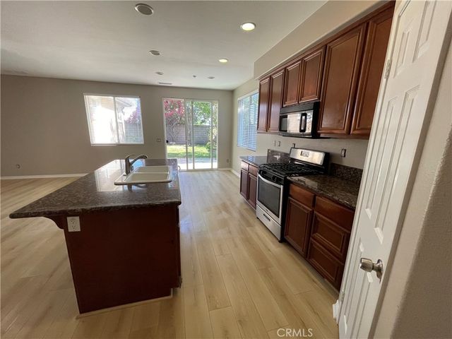 16141 San Jacinto ave, Fontana, CA 92336