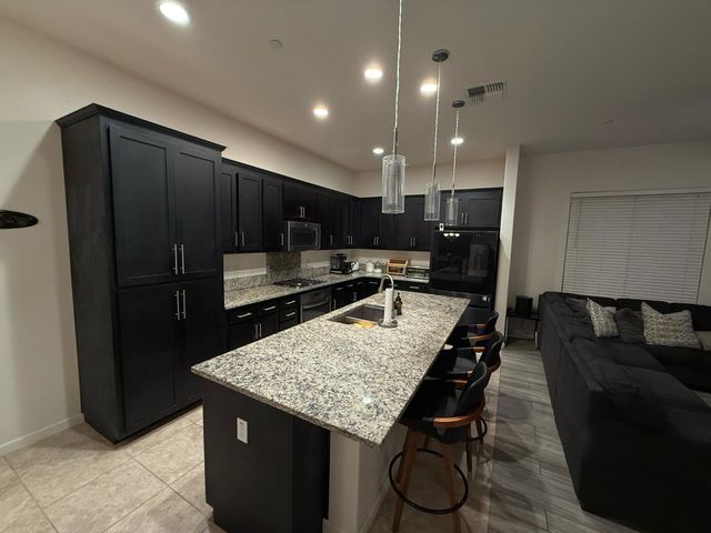 4124 Dardanelles St, Sacramento, CA 95834