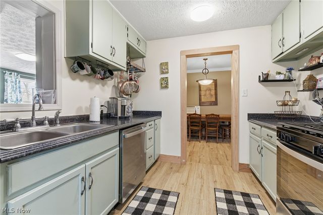 1218 24th Street NE, Canton, OH 44714