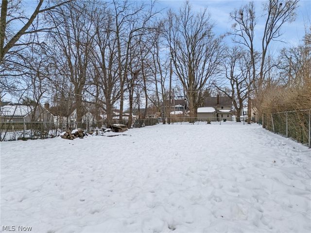 1218 24th Street NE, Canton, OH 44714