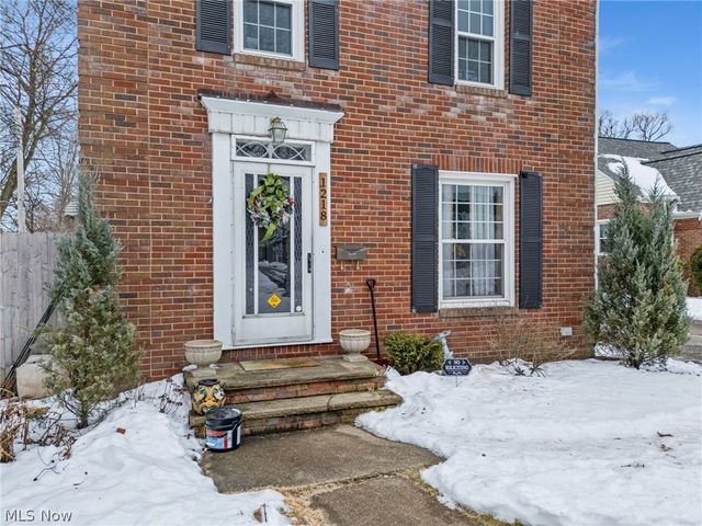 1218 24th Street NE, Canton, OH 44714